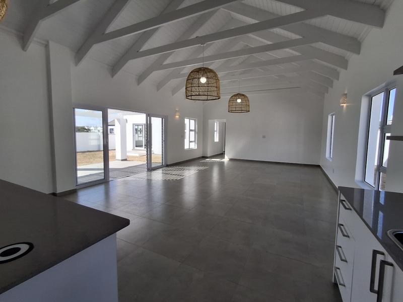 3 Bedroom Property for Sale in Golden Mile Western Cape